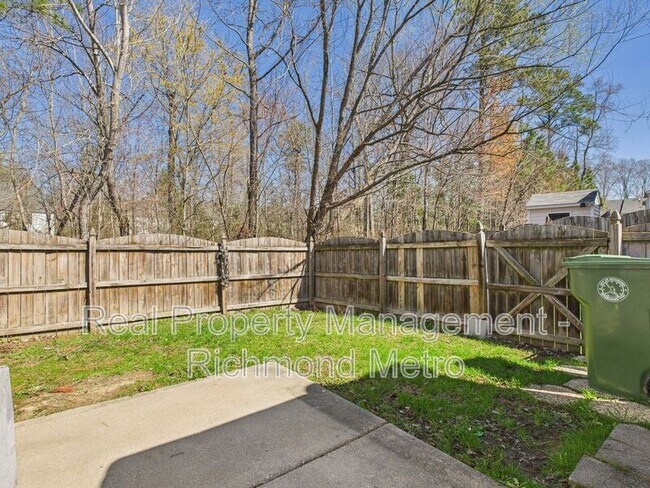 Building Photo - 1149 Grand Brook Dr