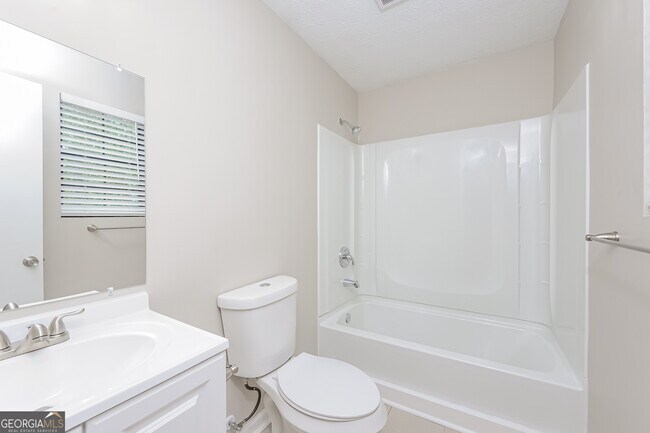 Building Photo - 134 Ventnor Ct