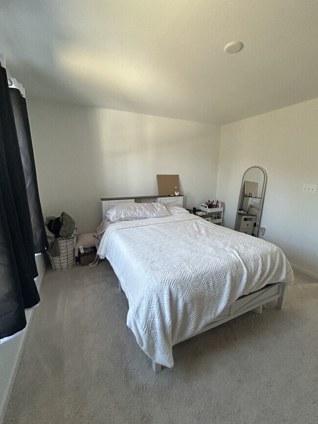 Building Photo - 64 Balsam Ct