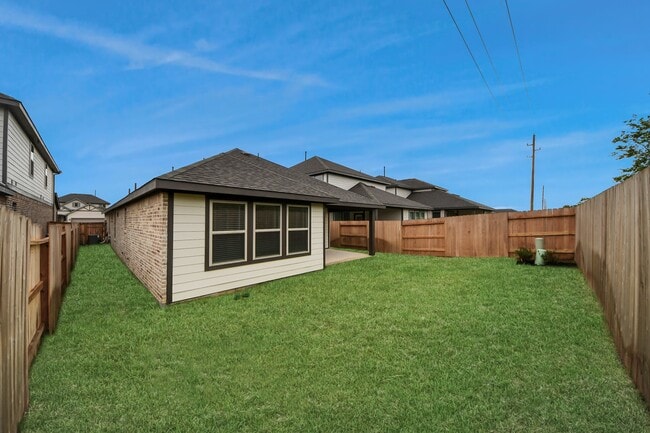 Building Photo - 31815 Autumn Spur Ln