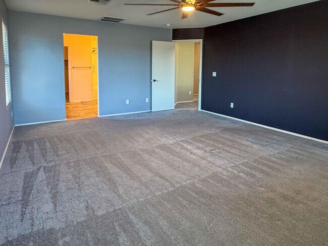 Building Photo - 3103 W Zachary Dr