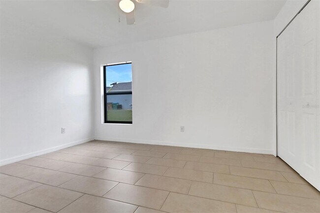 Building Photo - 3524 SW 17th Ave