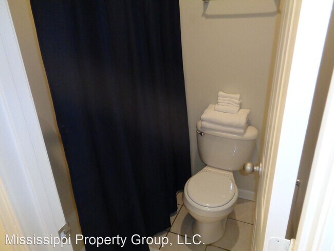 Building Photo - 3 br, 3 bath House - 1602 Jackson Avenue W...