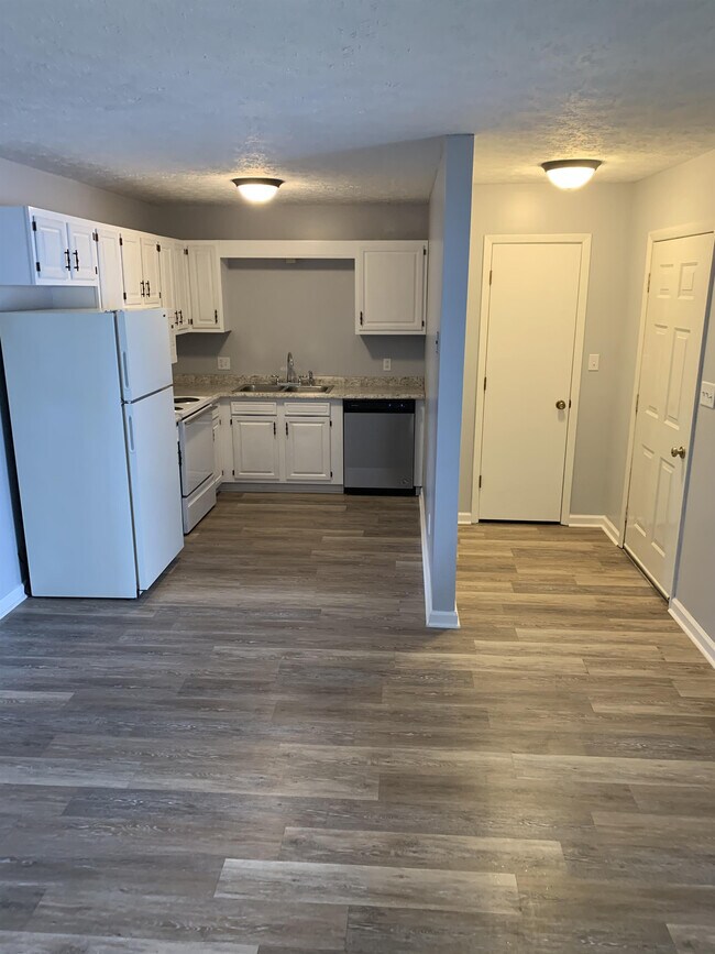 6297 E Pea Ridge Rd 6297 E Pea Ridge Rd Huntington WV 25705