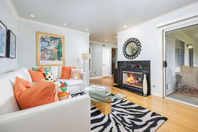 Building Photo - Long-Term | Vacation Rental | Laguna Beach