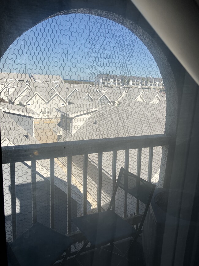 Building Photo - 14825 Windward Dr