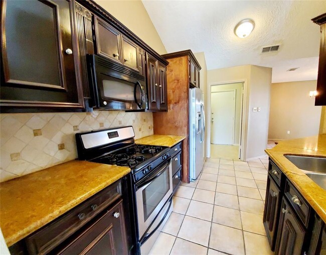 Building Photo - 11503 Stansberg Dr