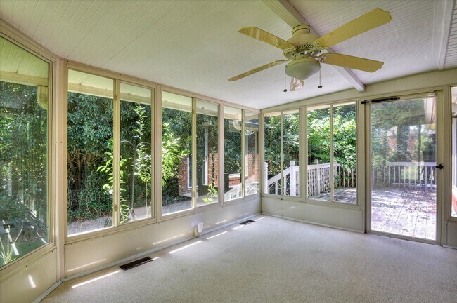 Building Photo - 4628 Peavine Ct