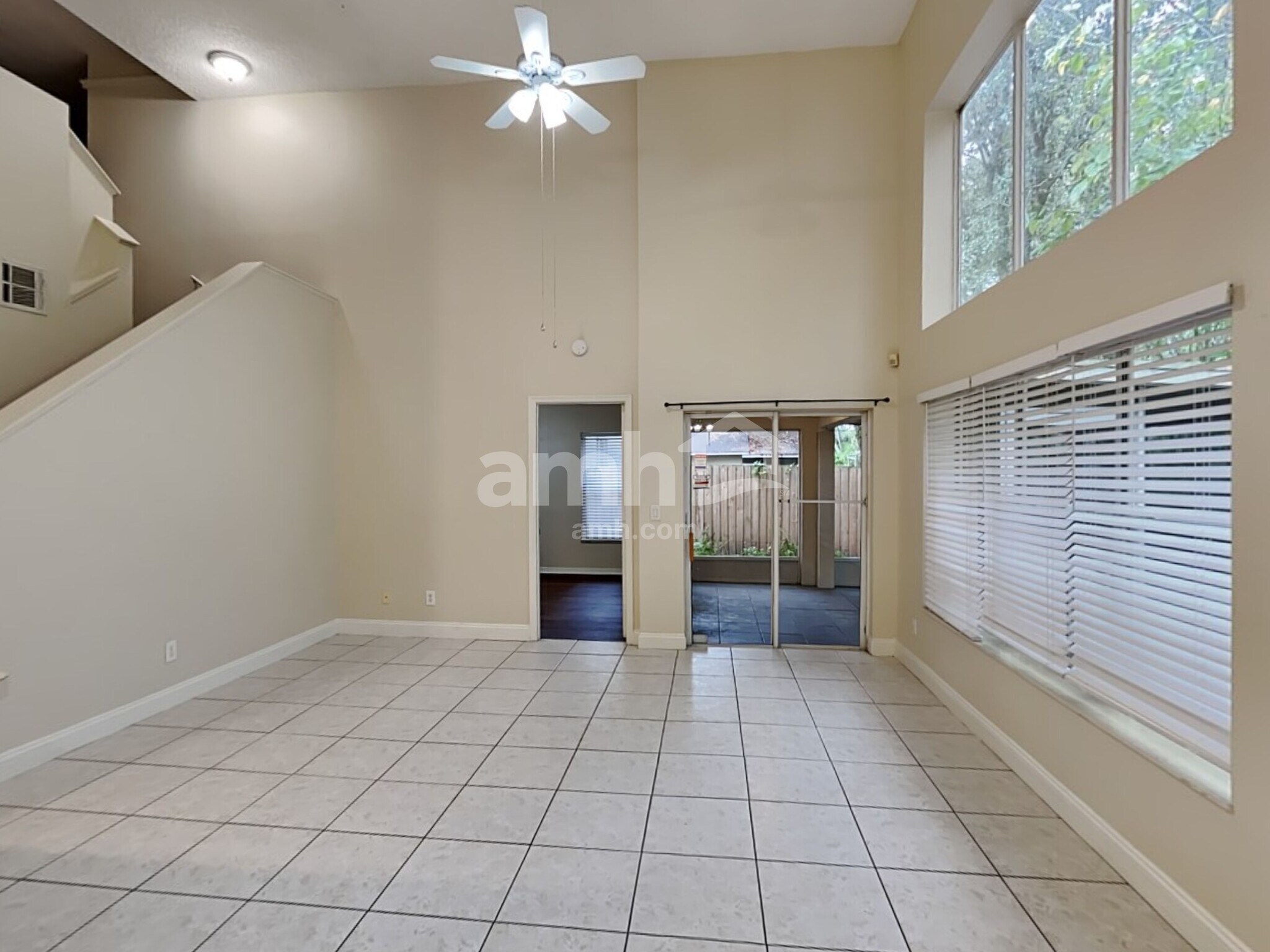 Building Photo - 4417 King Edward Dr