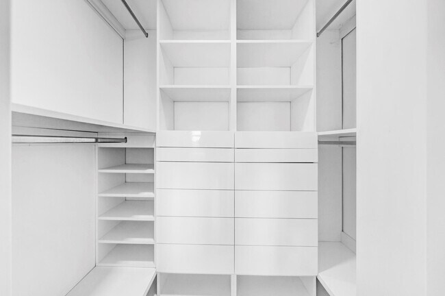 Building Photo - 1439 S Ocean Blvd