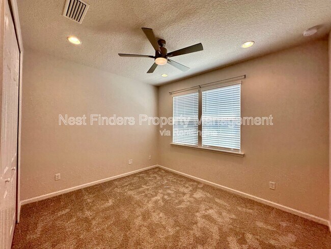 Building Photo - 282 Little Bear Run