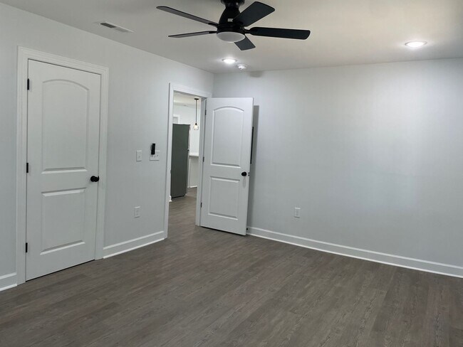 Building Photo - NEWLY REMODLED 3 BED, 2 BATH BRICK HOME LOCATED IN ASHEBORO! $1,750 RENT $1,750 DEPOSIT