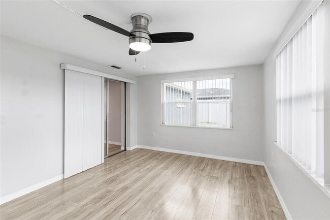 Building Photo - 5648 Saren Dr