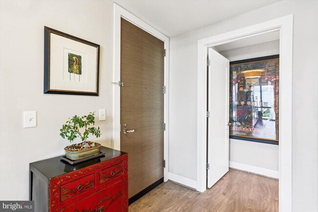 Primary Photo - 930 Rose Ave