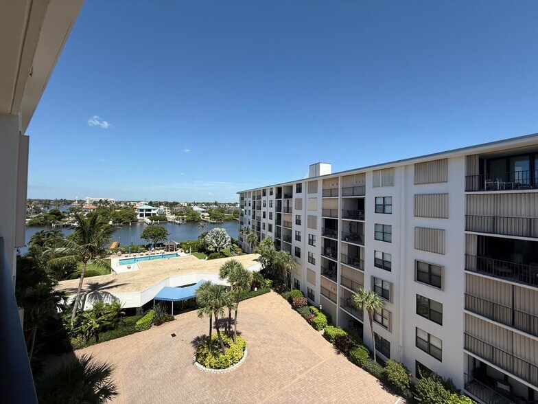 Building Photo - 3545 S Ocean Blvd