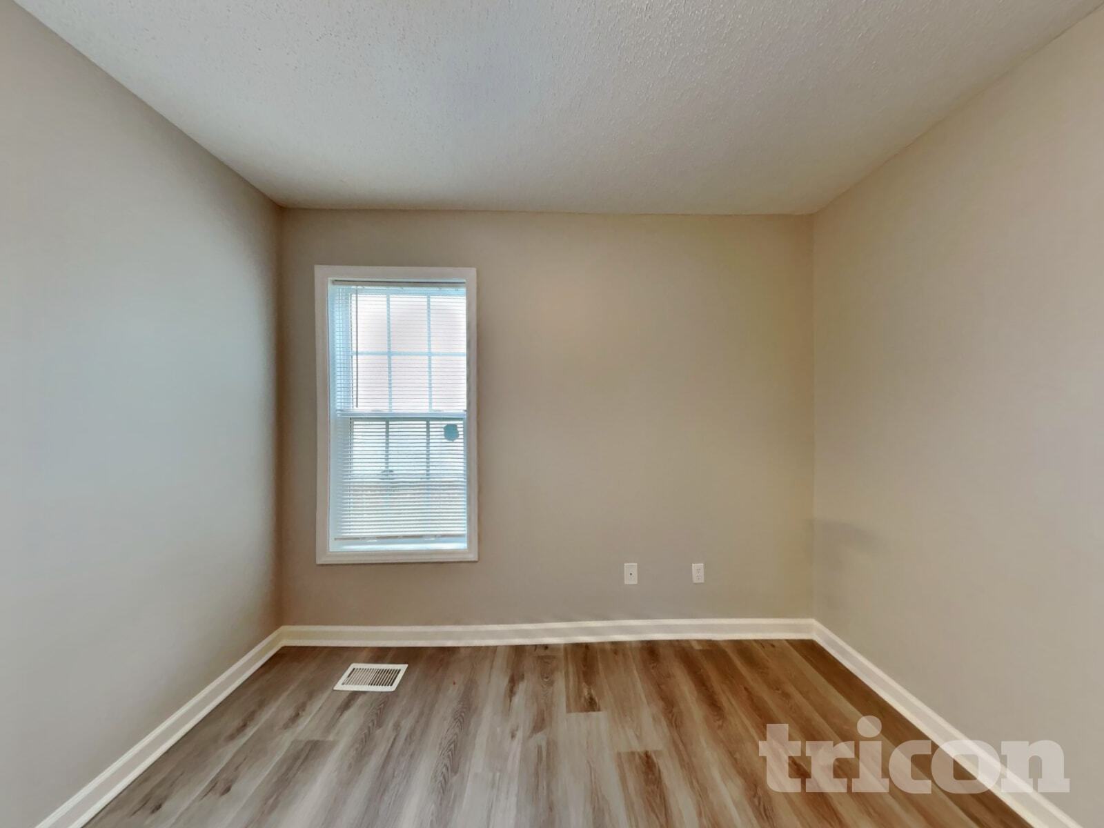 Building Photo - 701 Avondale Dr