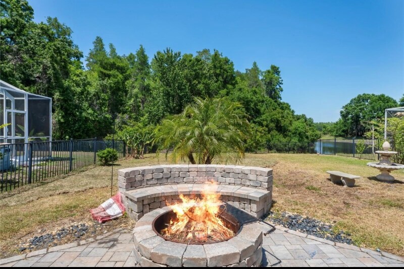 Building Photo - 12935 Solola Way