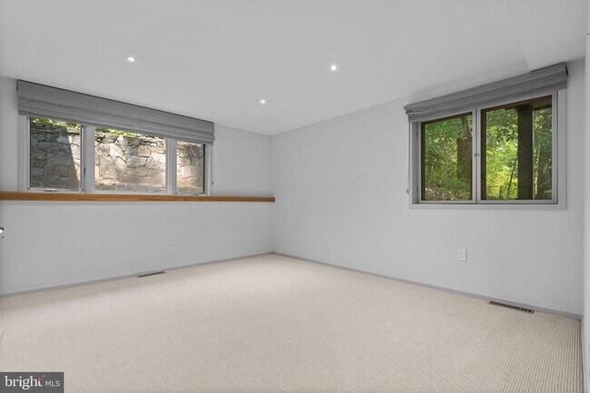 Building Photo - 5517 Mohican Rd