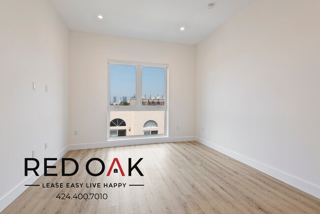 Building Photo - 1237 S Holt Ave