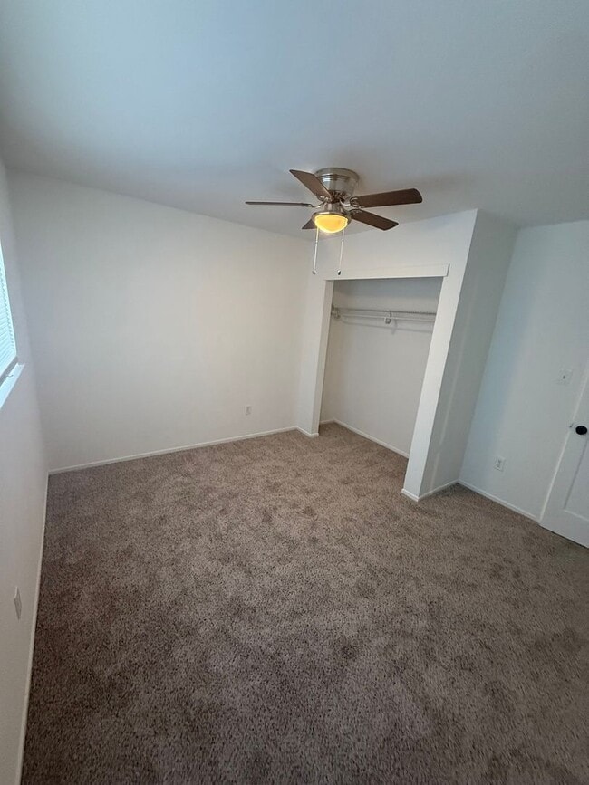 Building Photo - Beautiful 3 bedroom and 1 bathroom home in Arden Arcade!