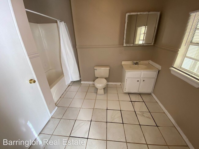 Building Photo - 4 br, 2 bath House - 104 Henley Street