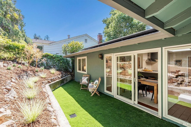 Building Photo - Charming Gerstle Park Home