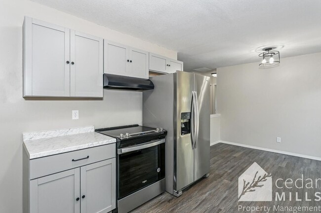 Building Photo - HUGE 2 Bedroom ANDOVER SCHOOLS!
