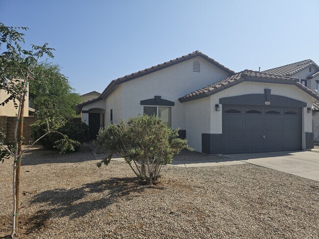 Primary Photo - 3368 W Five Mile Peak Dr