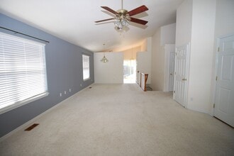 Building Photo - Amazing 5 bedroom home in Desirable Crown Hill Mesa on West Side of town