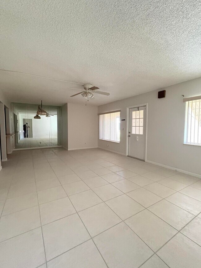 Building Photo - 3626 La Mar Ct