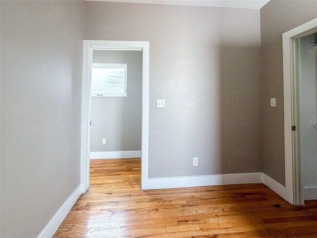 Building Photo - 1416 Dumble St