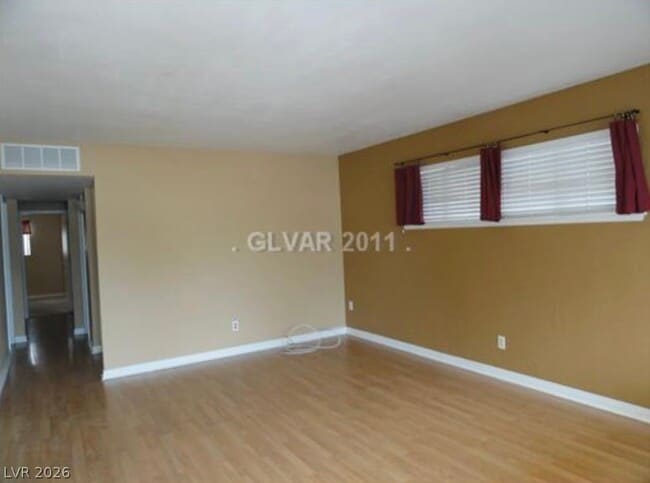 Building Photo - 3317 E Dillon Ave