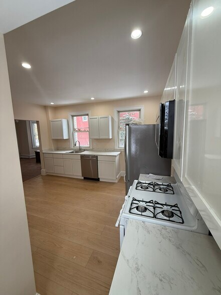 Kitchen - 74 Morse St