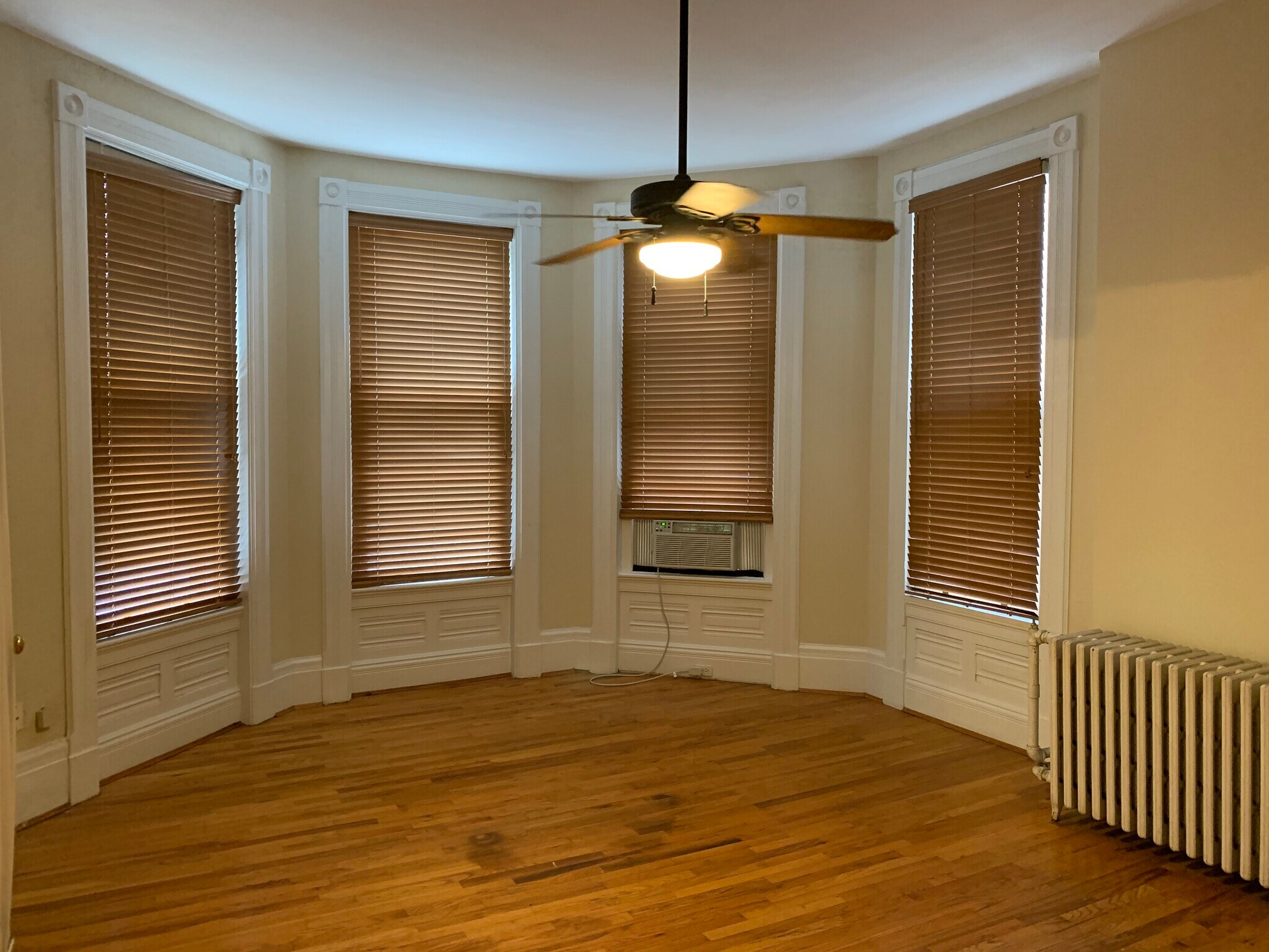 Living Room - 2325 Ohio Ave