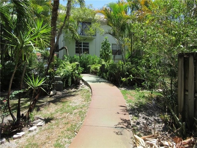 Primary Photo - 803 W Oakland Park Blvd