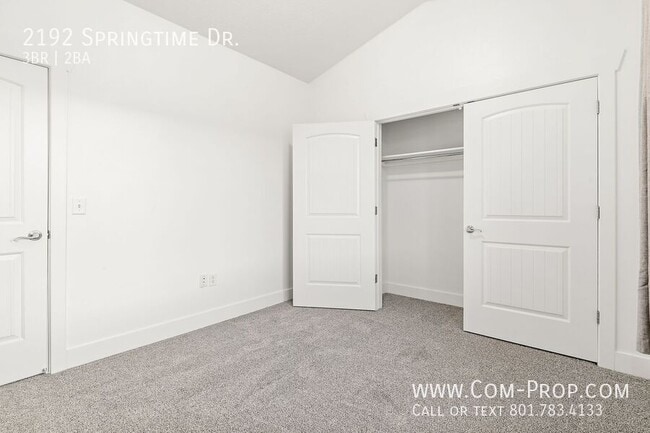 Building Photo - 2192 Springtime Dr