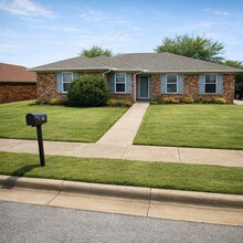 Building Photo - $2249! 3 Bed2 Bath in Watauga! COMING SOON!