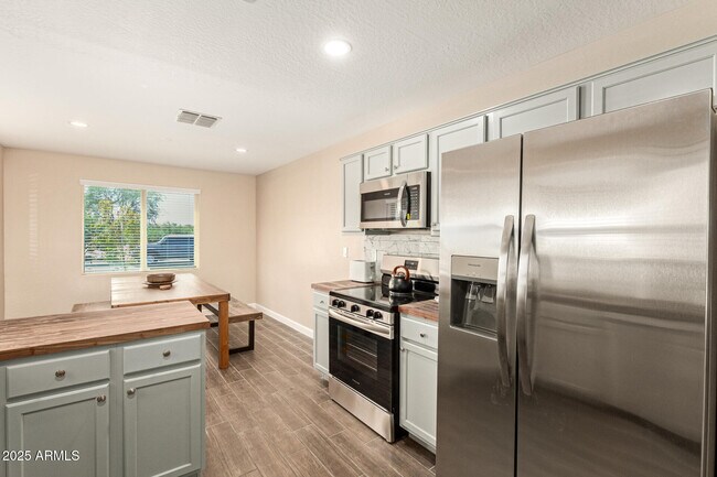 Building Photo - 4582 E Jadeite Dr