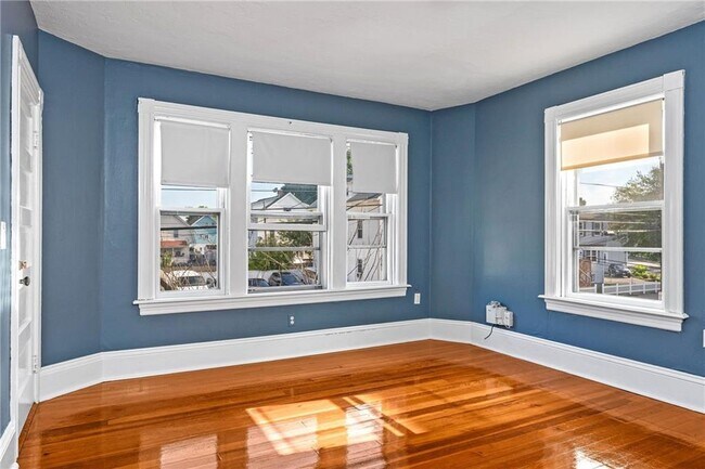 Building Photo - 266 Sayles Ave