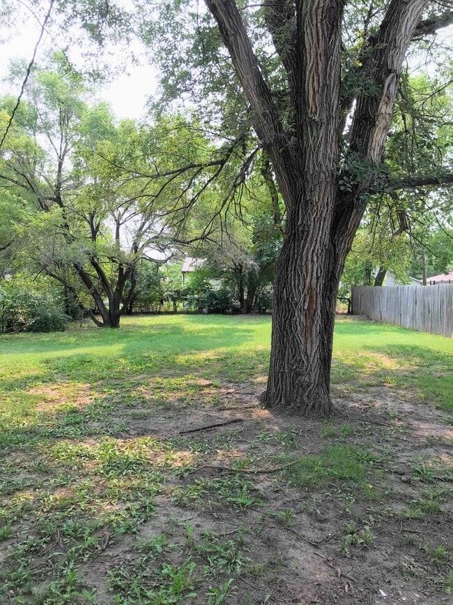Building Photo - Cute 2 Bed 1 Bath in Good Neighborhood