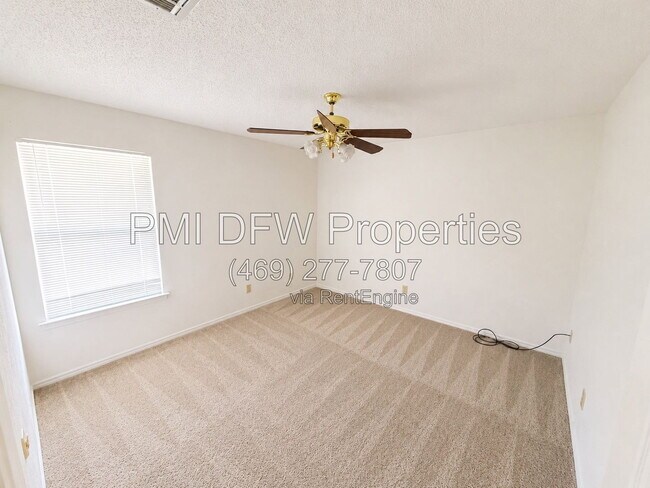 Building Photo - 2332 Boardwalk Dr
