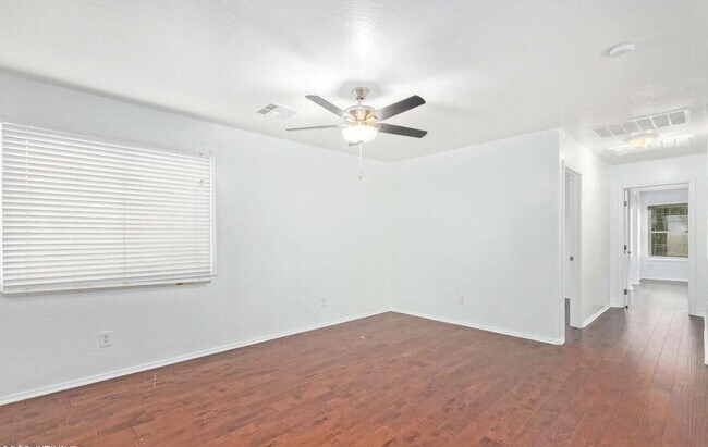 Building Photo - 17127 W Statler St