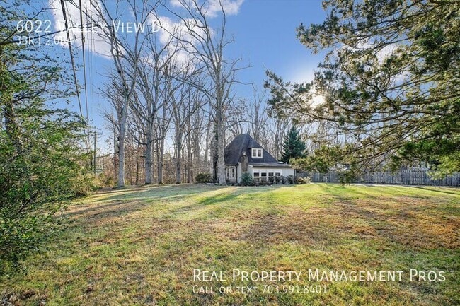 Building Photo - 6022 Valley View Dr