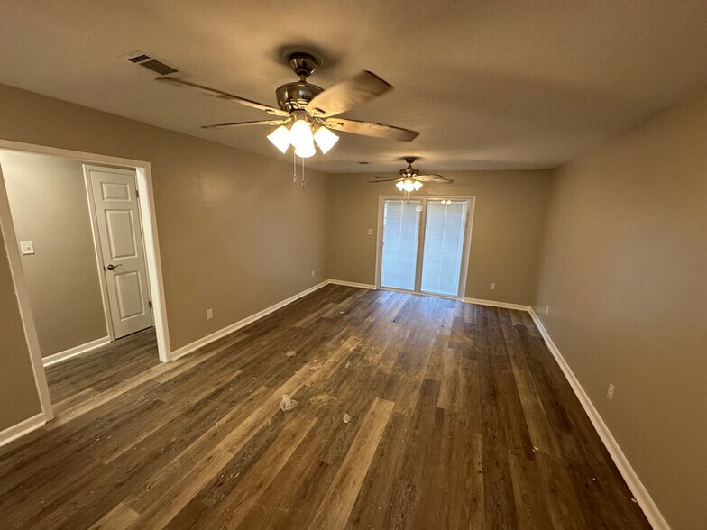 Building Photo - 6307 Jack St