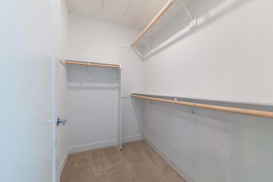 Building Photo - 2207 Rivington
