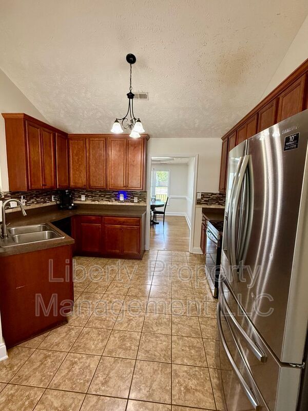 Building Photo - 6205 Yorkie Ct