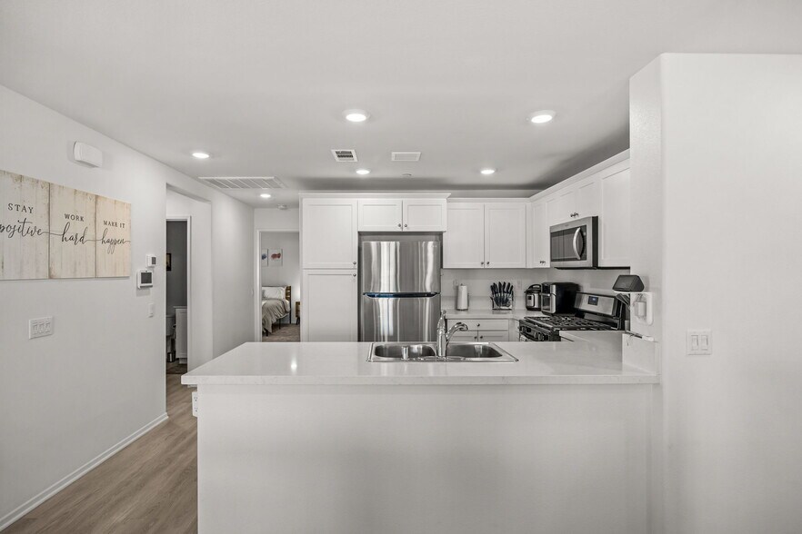 Building Photo - 28427 Partridge Way