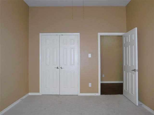 Building Photo - 6912 Alderbrook Dr