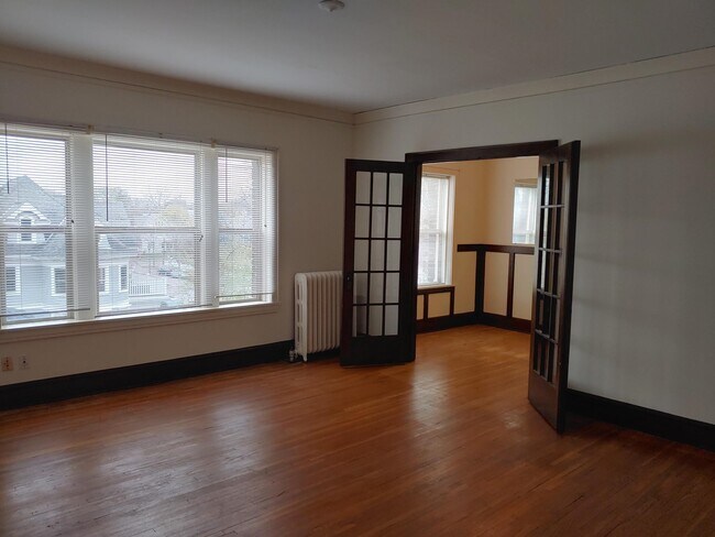 Building Photo - 1435 West 31st St