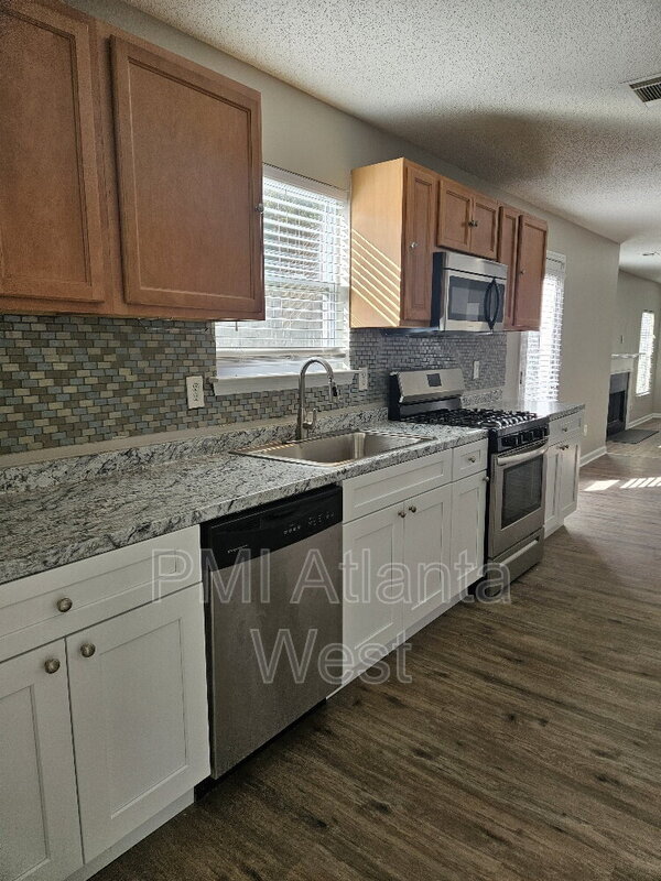 Building Photo - 1013 Odelle Cir